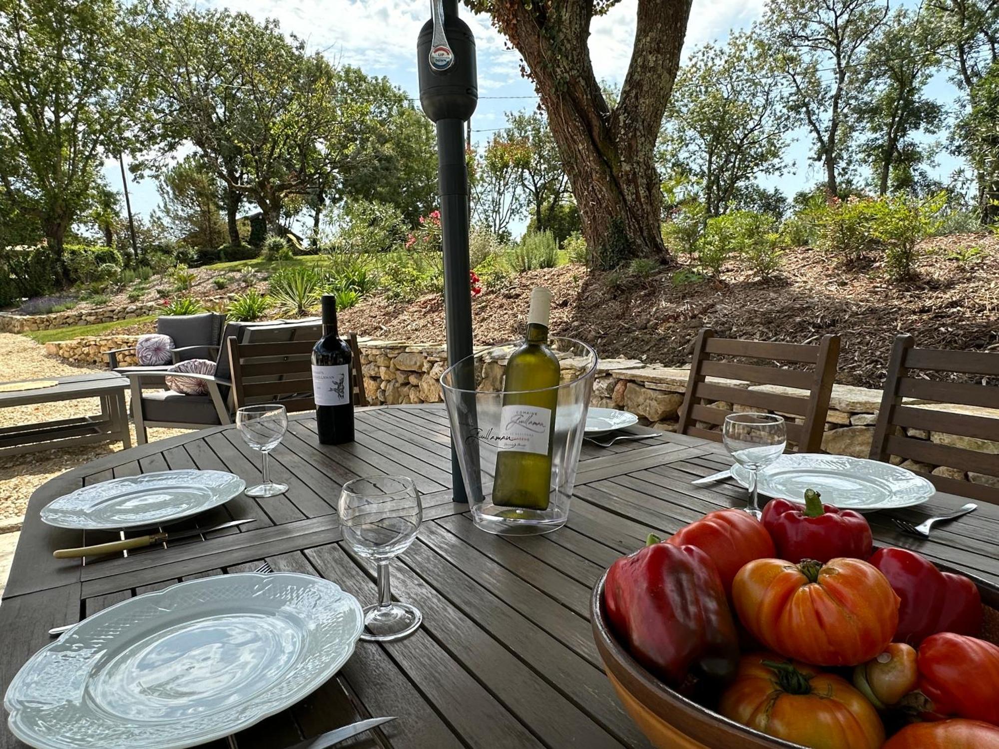 Maison De Vacances Gondrin Exteriör bild