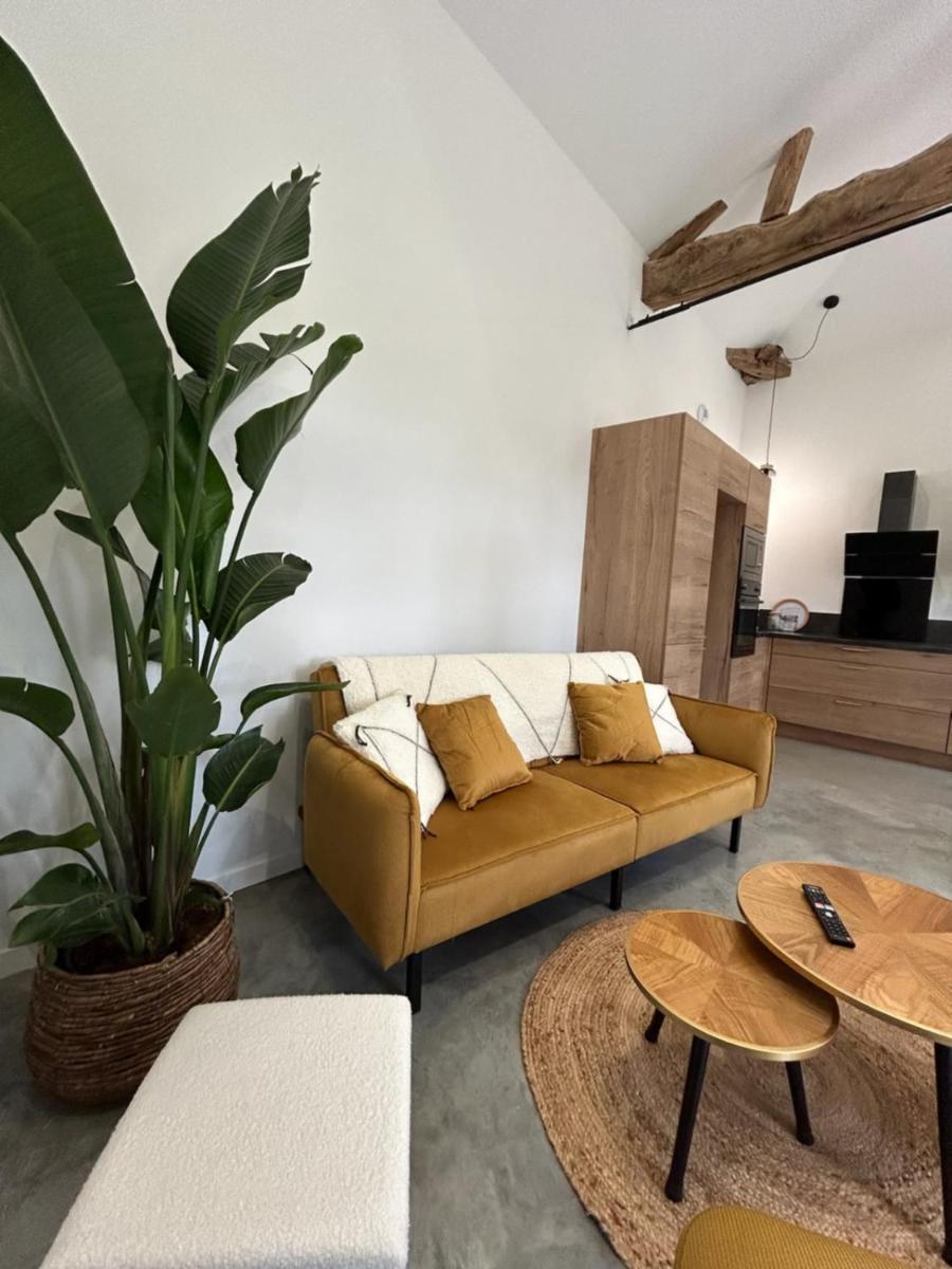 Maison De Vacances Gondrin Exteriör bild